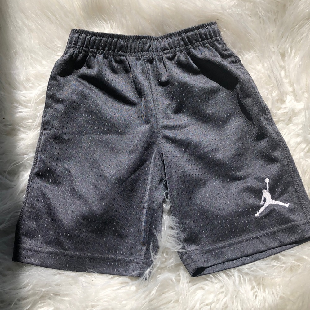 Nike Jordan Jumpman athletic shorts kids 4/XS gray